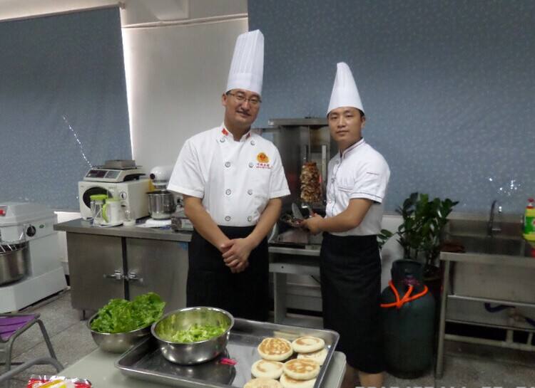 武汉短期厨师培训班-中西餐饮培训 - 厚学