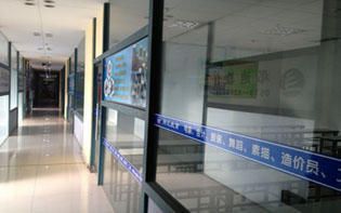 上元教育安徽滁州校区 走廊