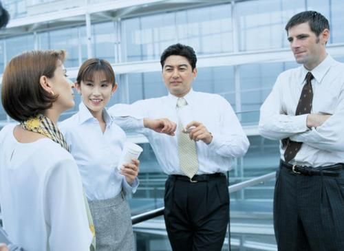 英语听力的提升在于模仿