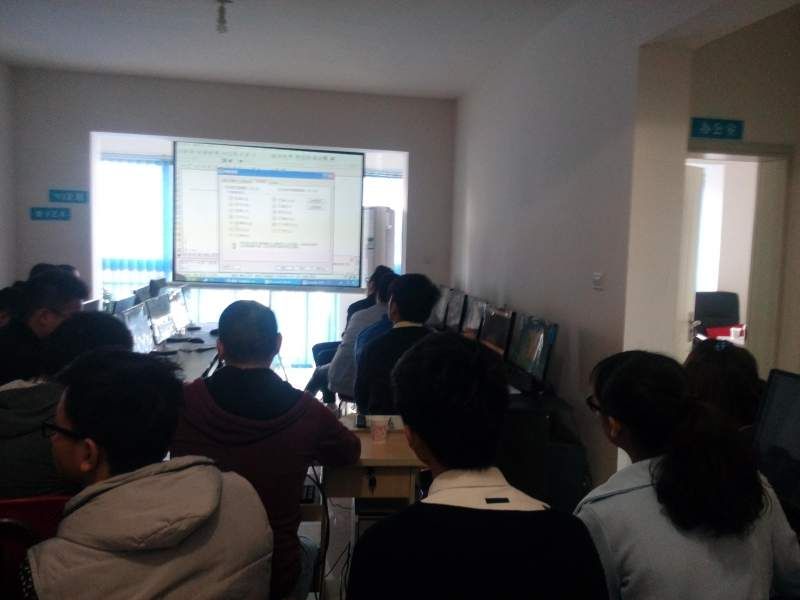 绵阳精英电脑培训承接大学生团体培训