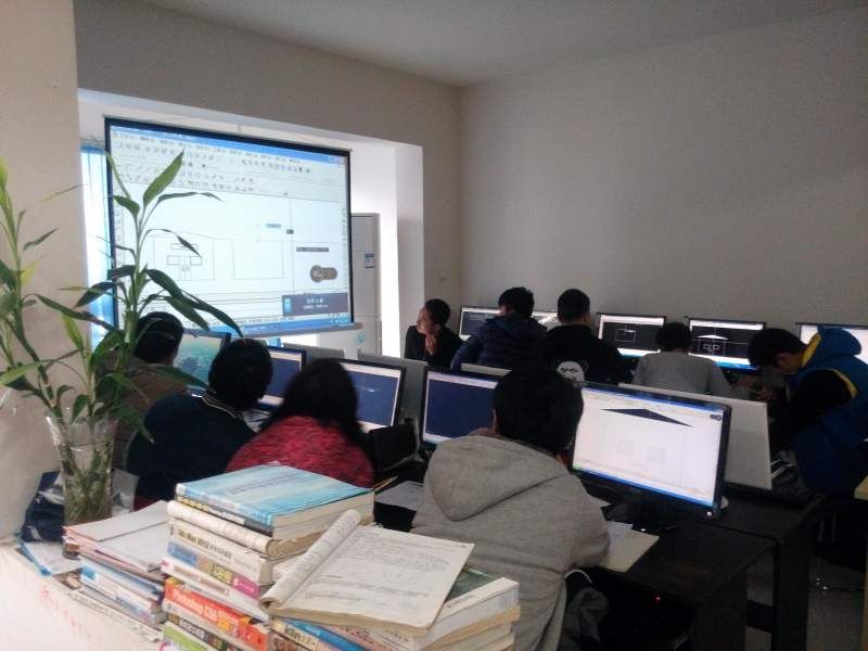 绵阳精英电脑培训承接大学生团体培训