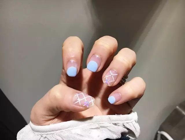 佛山型美尚妆分享美甲也来凑渔网袜的热度